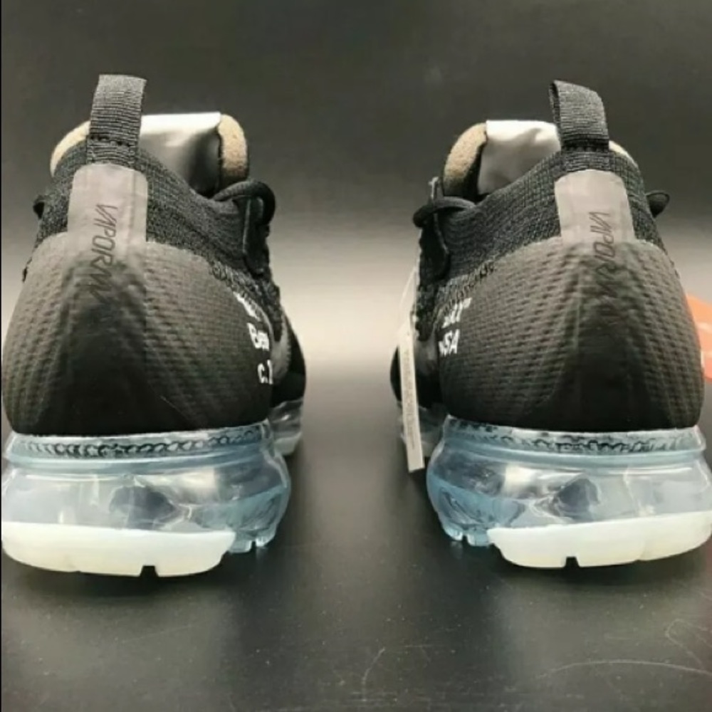 Nike x Off White Vapormax “Black” - Picture 7 of 8